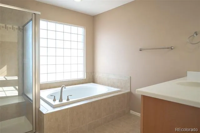 5356 S Fultondale Way Aurora, CO 80016