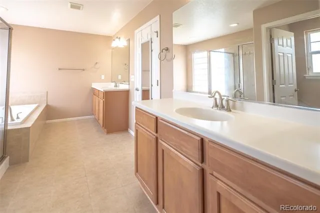5356 S Fultondale Way Aurora, CO 80016