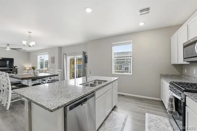 6047 Halifax Court Aurora, CO 80019