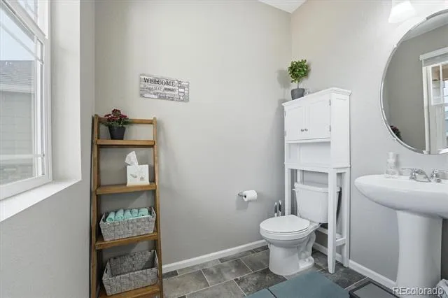 6047 Halifax Court Aurora, CO 80019