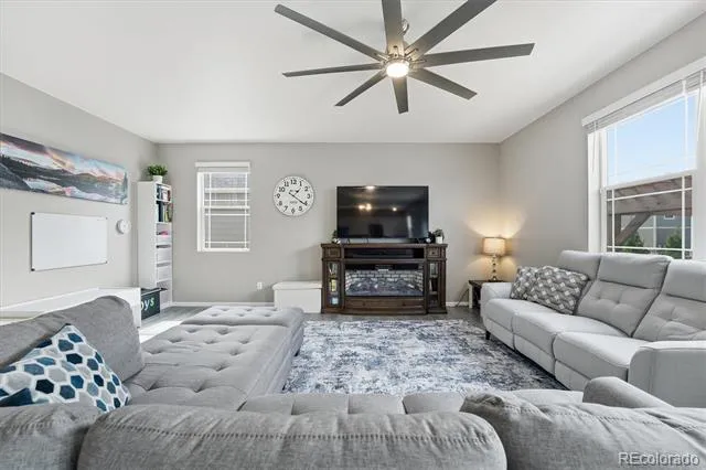 6047 Halifax Court Aurora, CO 80019