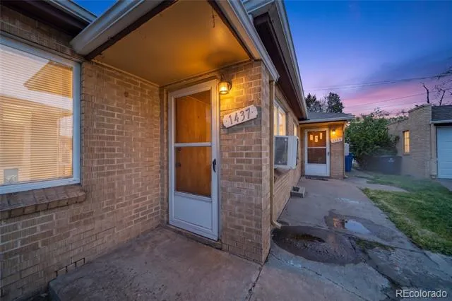 1437 Jasmine Street Denver, CO 80220