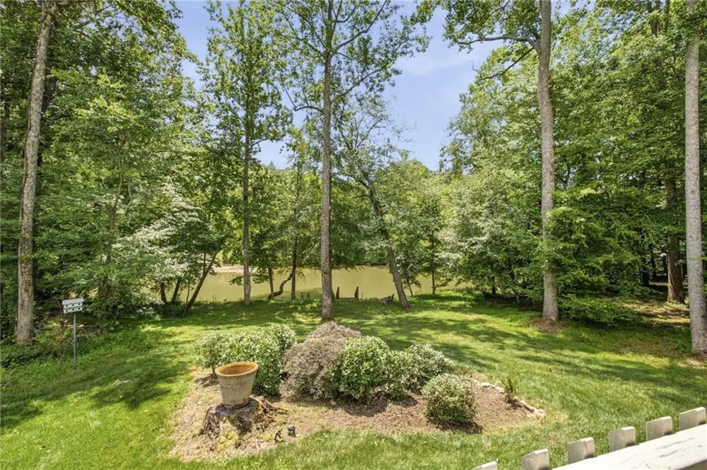 938 Waters Street W Clarkesville, GA 30523