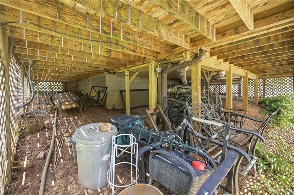 938 Waters Street W Clarkesville, GA 30523