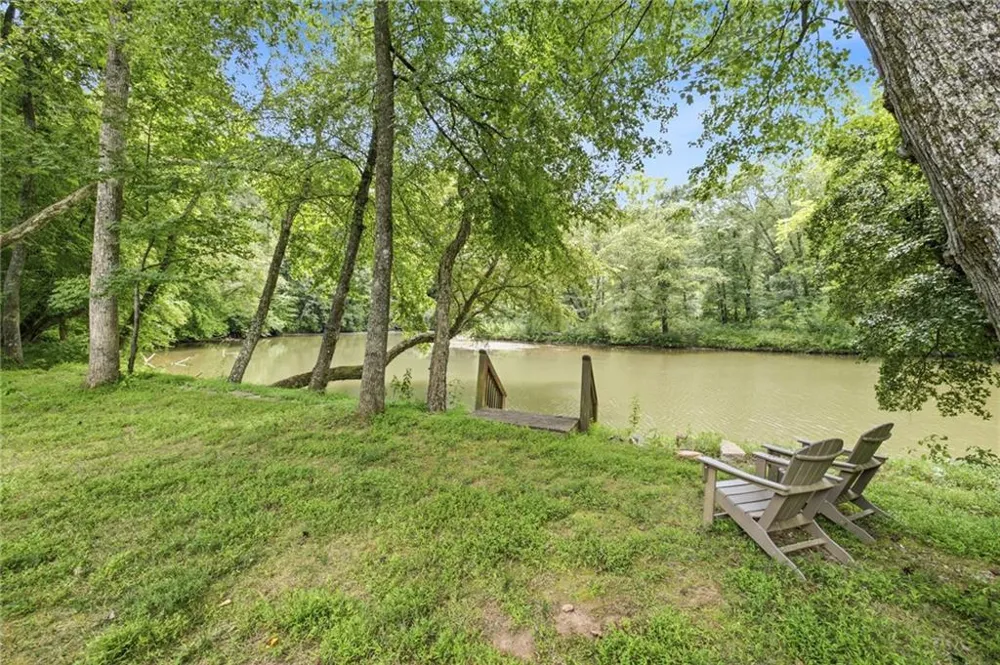 938 Waters Street W Clarkesville, GA 30523