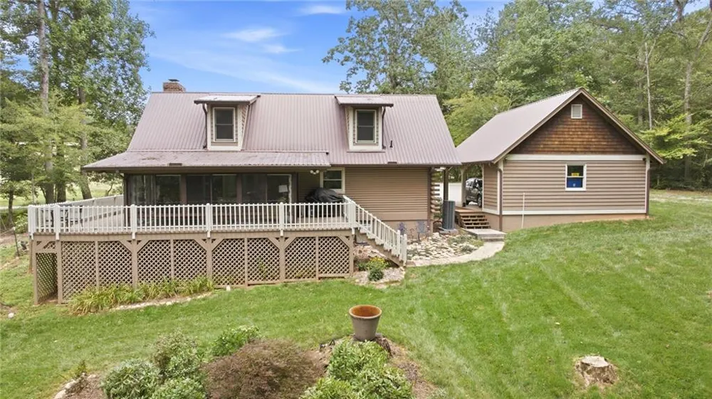 938 Waters Street W Clarkesville, GA 30523