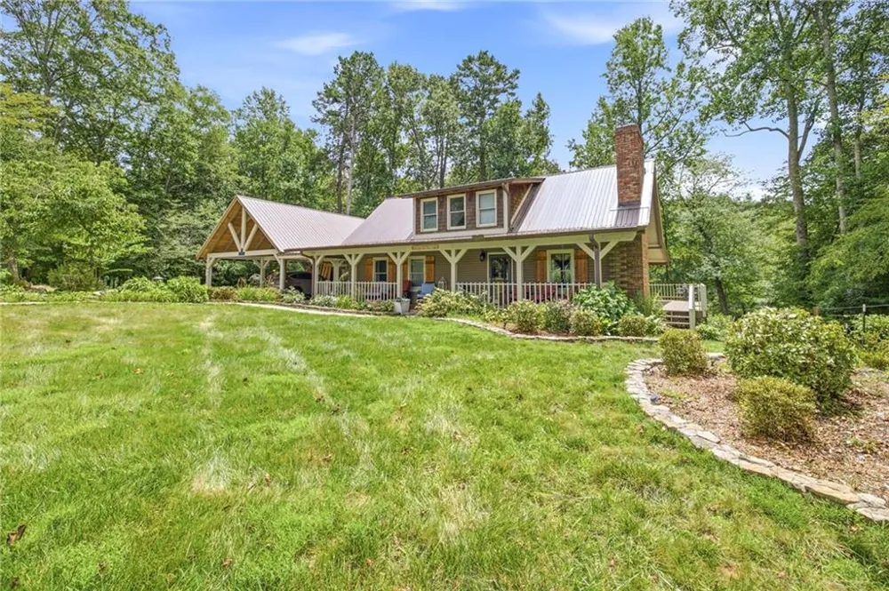 938 Waters Street W Clarkesville, GA 30523