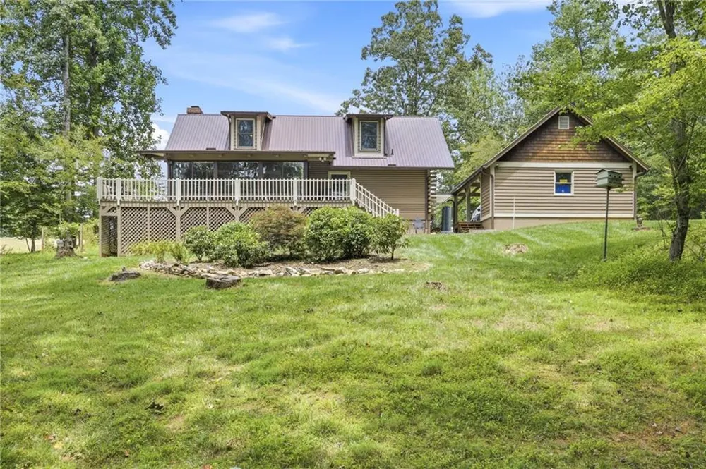 938 Waters Street W Clarkesville, GA 30523