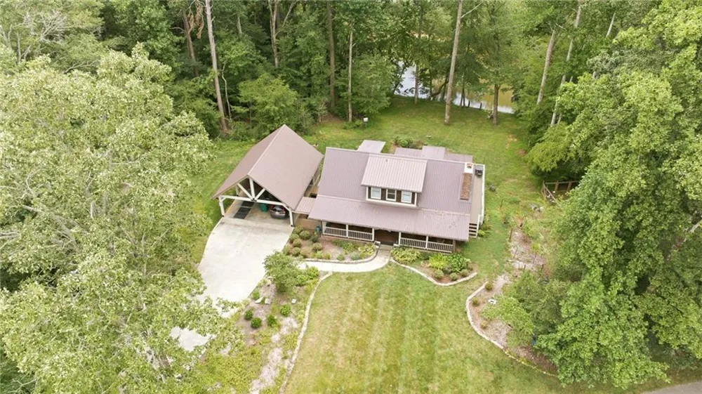 938 Waters Street W Clarkesville, GA 30523