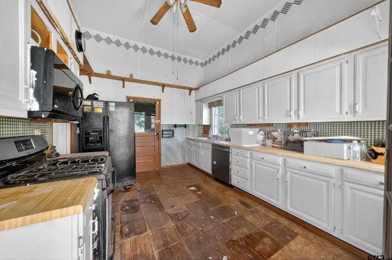 501 E Duval Street Troup, TX 75789