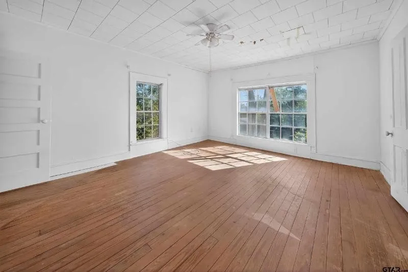 501 E Duval Street Troup, TX 75789