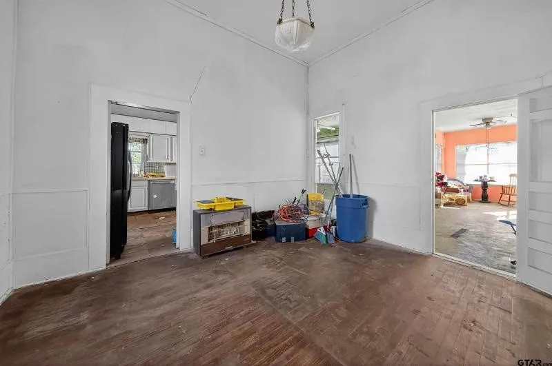 501 E Duval Street Troup, TX 75789