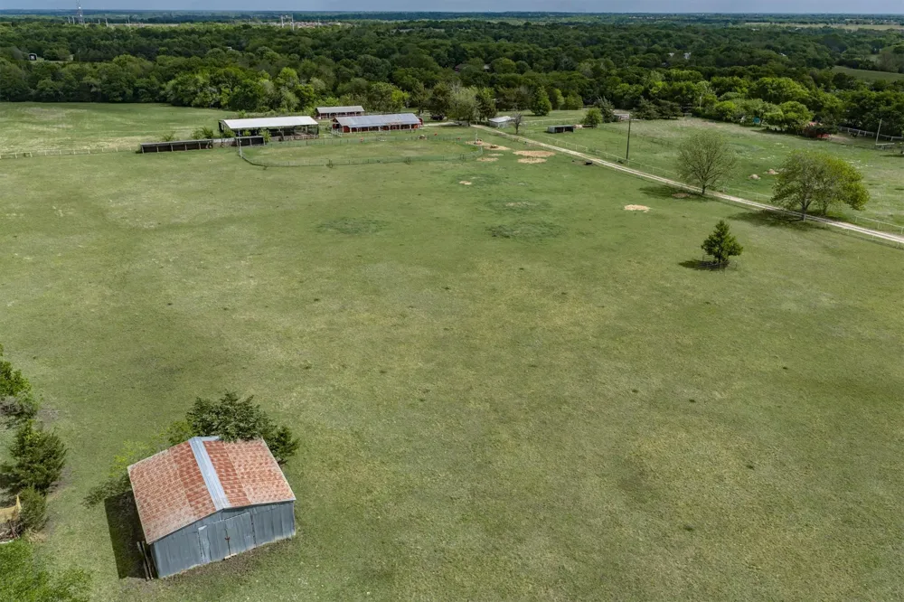 3135 County Road 427 Anna, TX 75409
