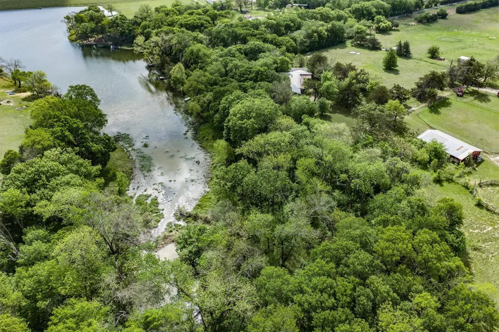 3135 County Road 427 Anna, TX 75409