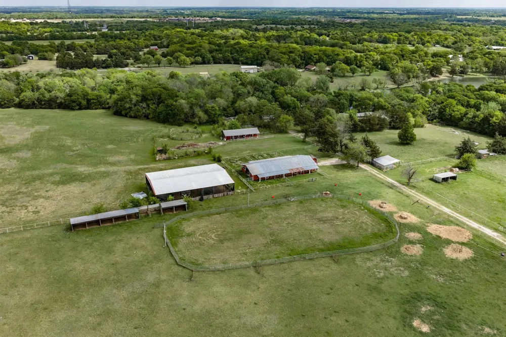 3135 County Road 427 Anna, TX 75409