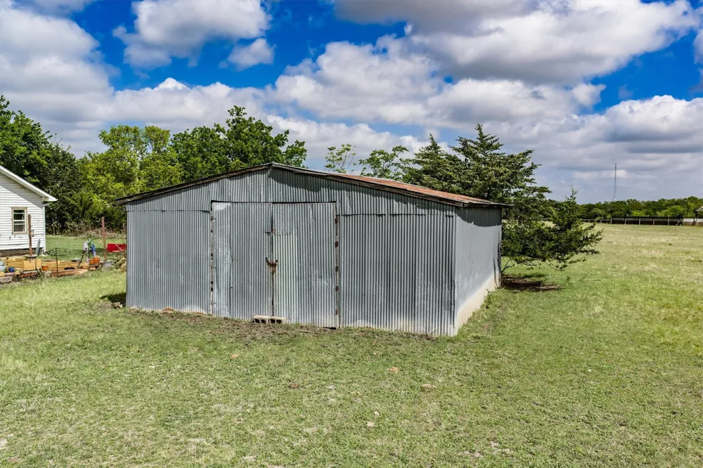 3135 County Road 427 Anna, TX 75409