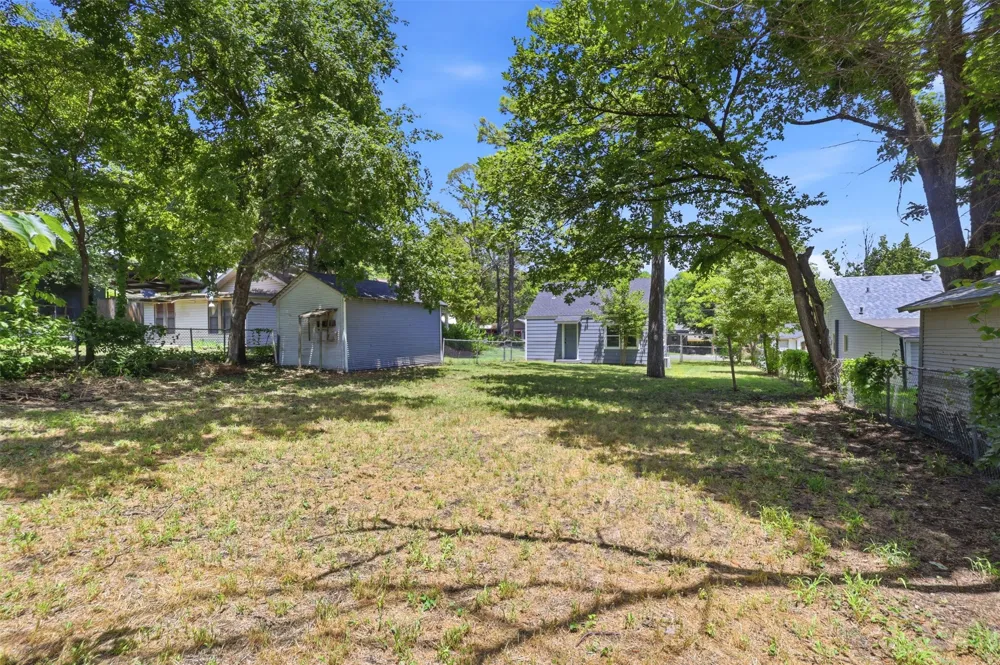 707 W Water Street Weatherford, TX 76086