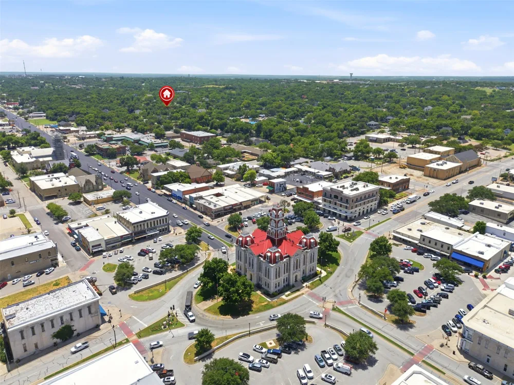 707 W Water Street Weatherford, TX 76086