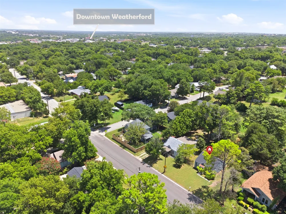 707 W Water Street Weatherford, TX 76086