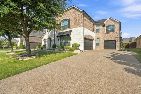 2803 Waverley Drive