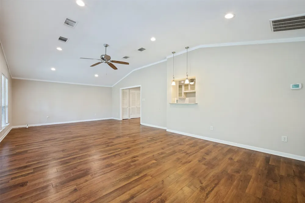 1504 Briarwood Boulevard Arlington, TX 76013