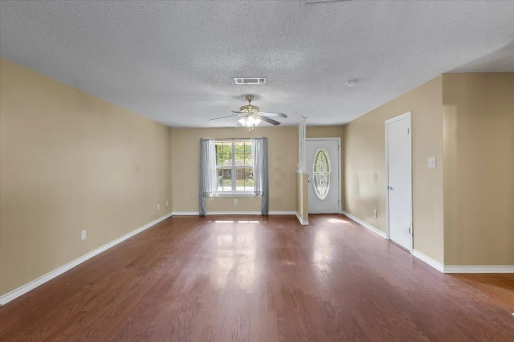 10204 Rolling Pines Drive Tyler, TX 75707
