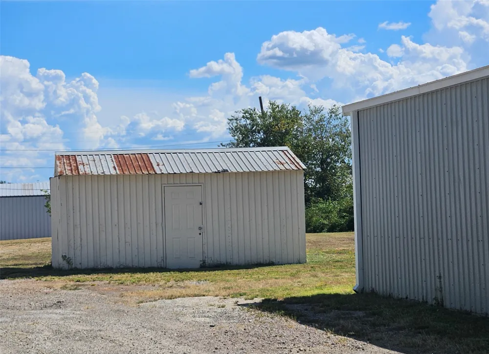 1409 Walworth Street Greenville, TX 75401