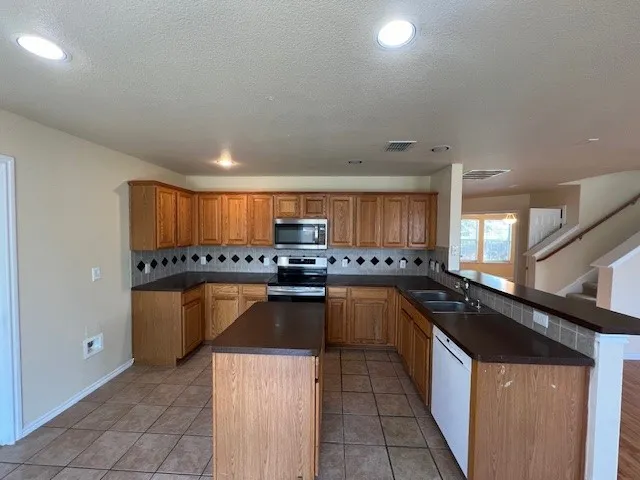 2001 Hickory Trail Anna, TX 75409