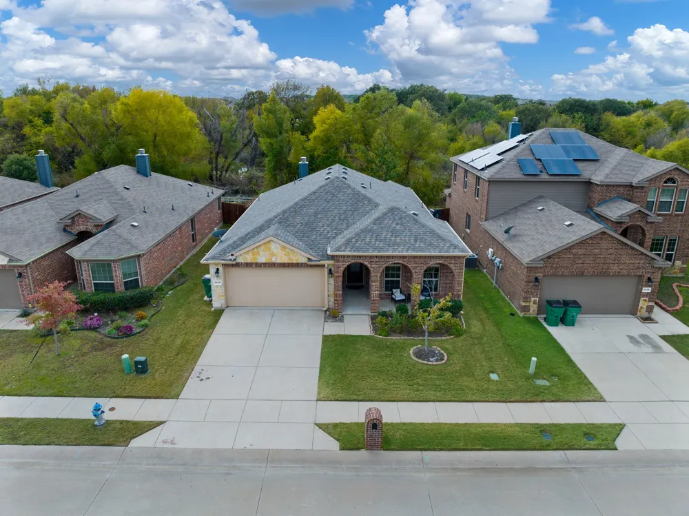 1120 Cheyenne Drive Aubrey, TX 76227
