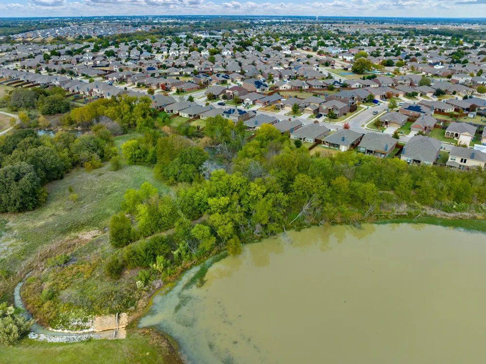 1120 Cheyenne Drive Aubrey, TX 76227