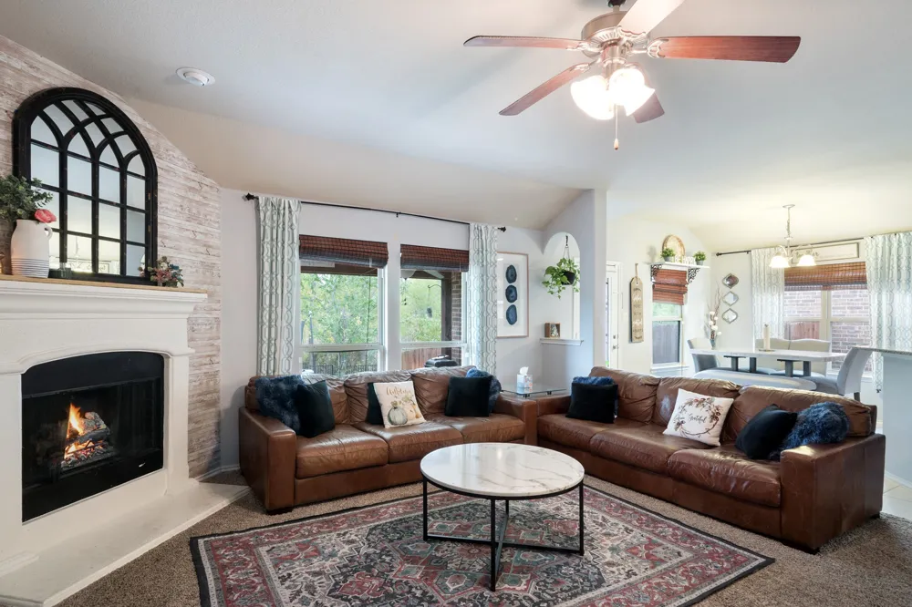 1120 Cheyenne Drive Aubrey, TX 76227