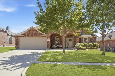 1425 Clayton Lane