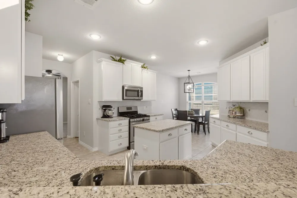 1425 Clayton Lane Celina, TX 75009