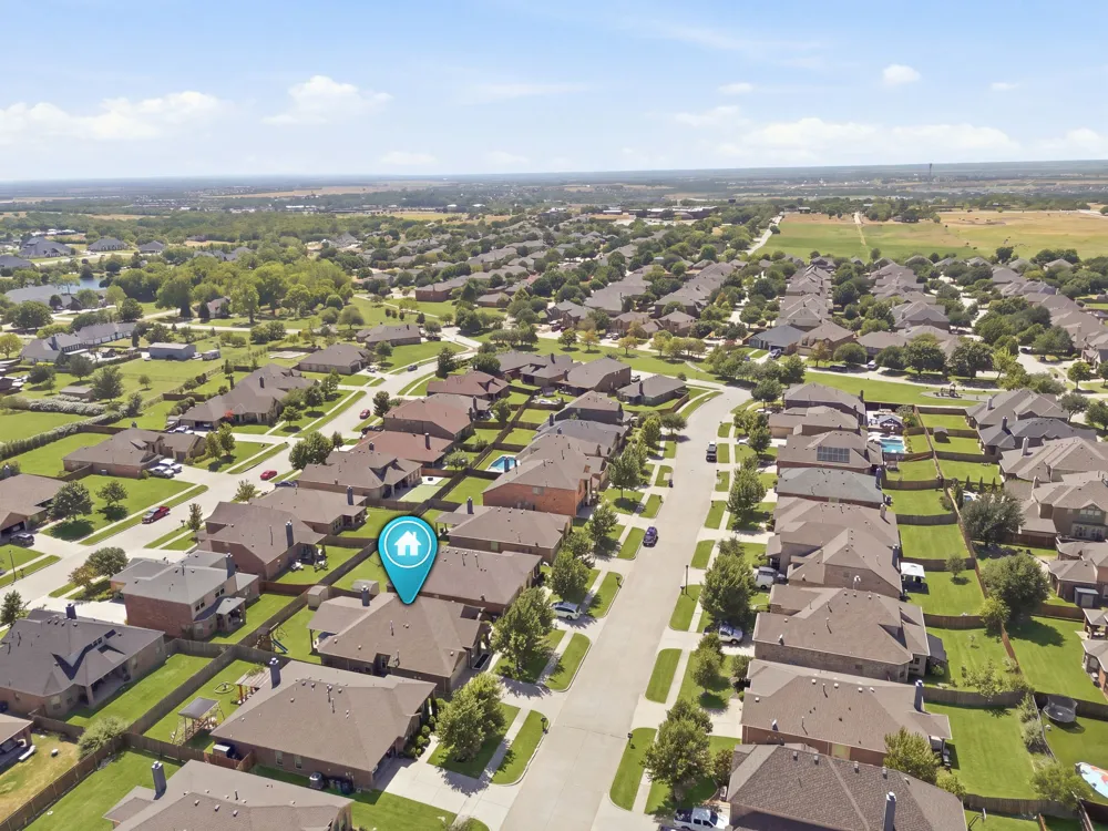 1425 Clayton Lane Celina, TX 75009