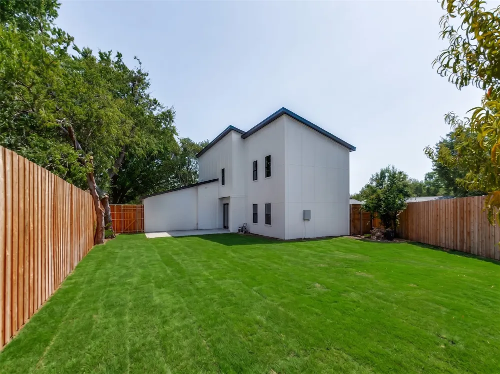 2023 Cap Rock Drive Richardson, TX 75080