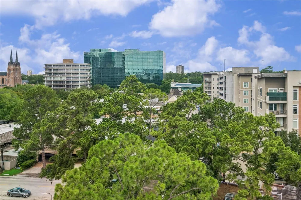 511 S Post Oak Lane #6D Houston, TX 77056