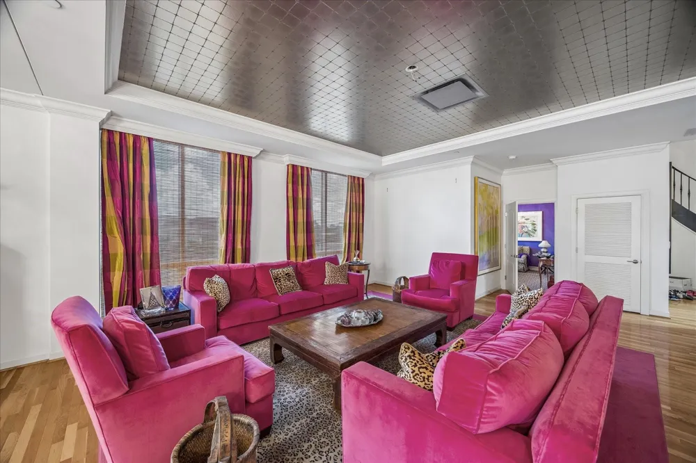 511 S Post Oak Lane #6D Houston, TX 77056