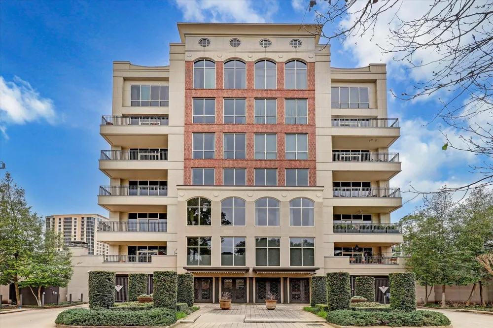 511 S Post Oak Lane #6D Houston, TX 77056