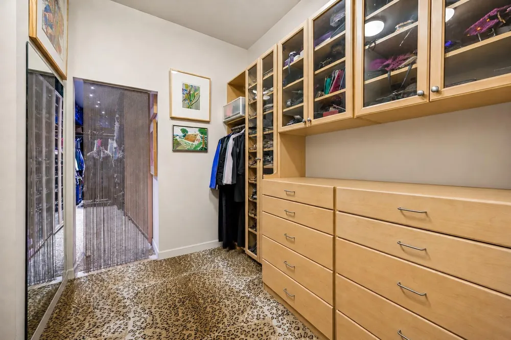 511 S Post Oak Lane #6D Houston, TX 77056