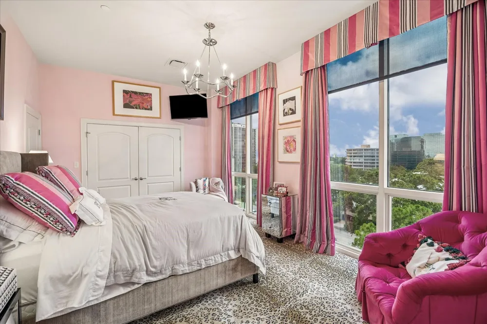 511 S Post Oak Lane #6D Houston, TX 77056