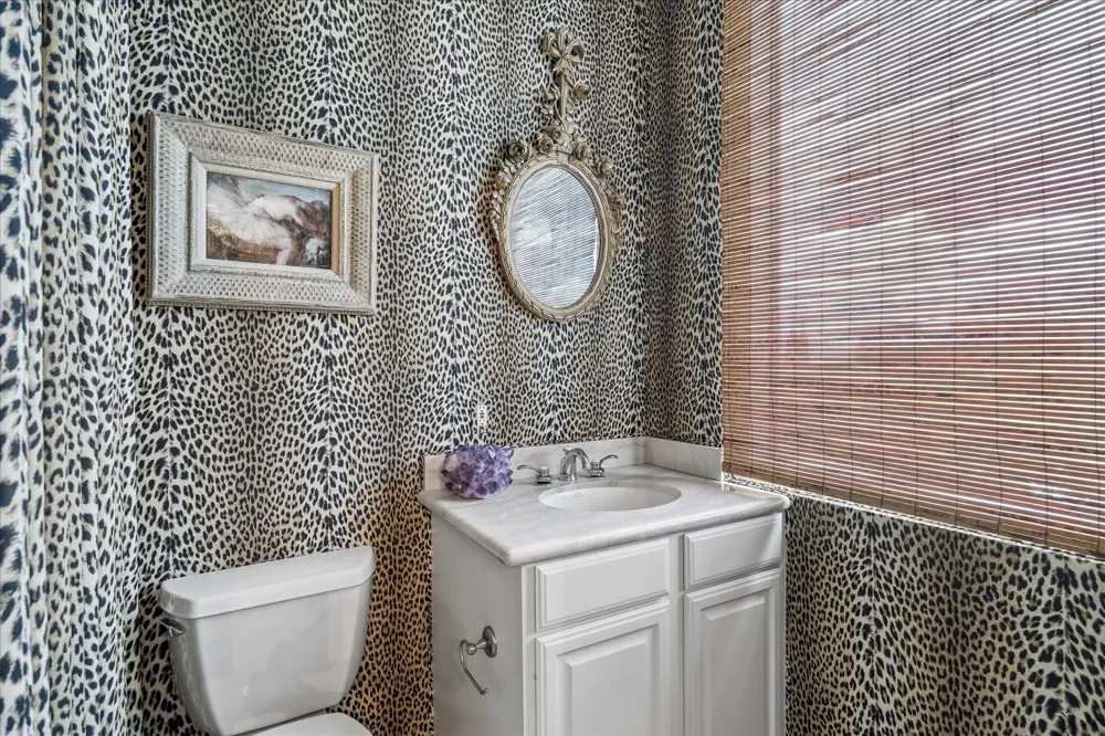 511 S Post Oak Lane #6D Houston, TX 77056
