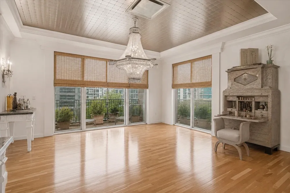 511 S Post Oak Lane #6D Houston, TX 77056