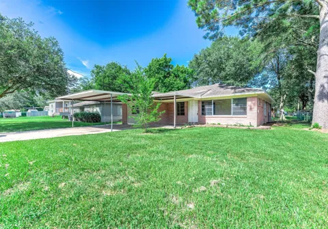 1033 S Booth Lane