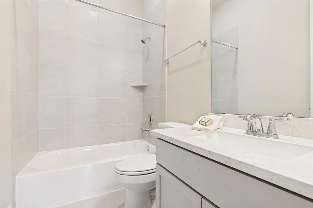 2723 Lakeside Shore Drive League City, TX 77573