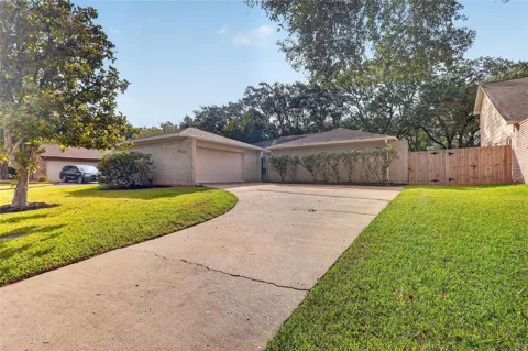 2747 Colony Drive