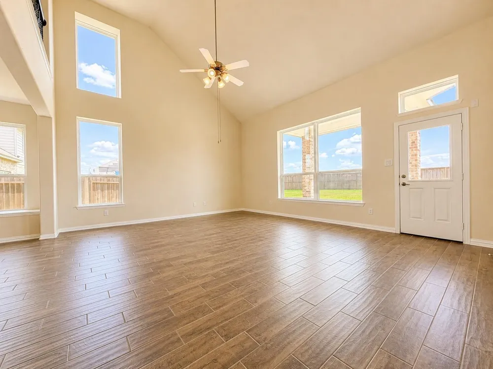 9734 Willowmoor Lane Brookshire, TX 77423