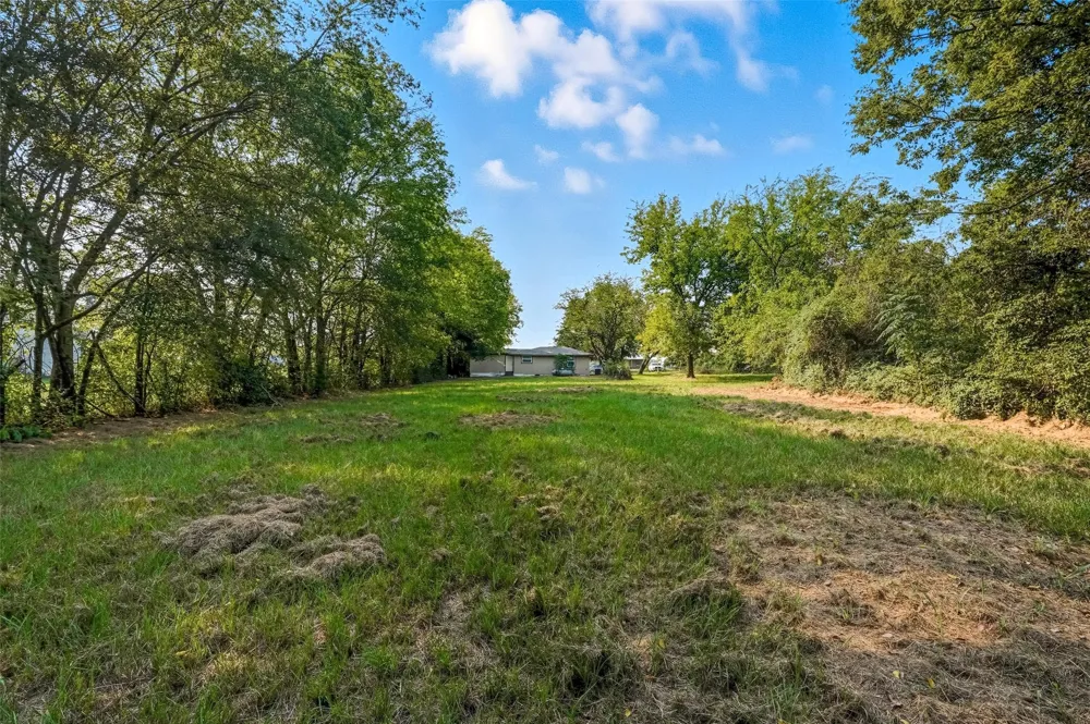 1080 CR 1235 Emory, TX 75440