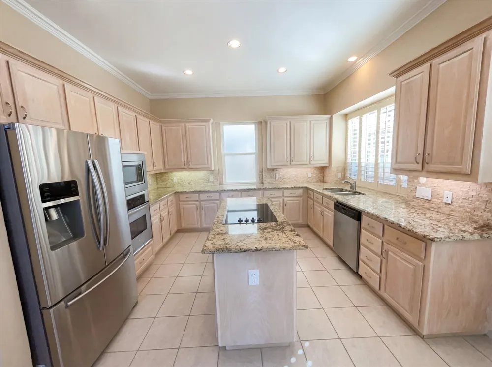 2741 Barrington Drive Plano, TX 75093