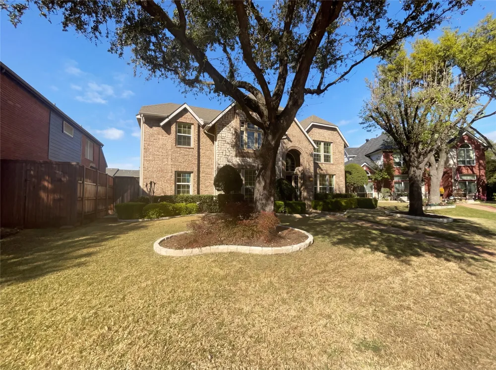 2741 Barrington Drive Plano, TX 75093