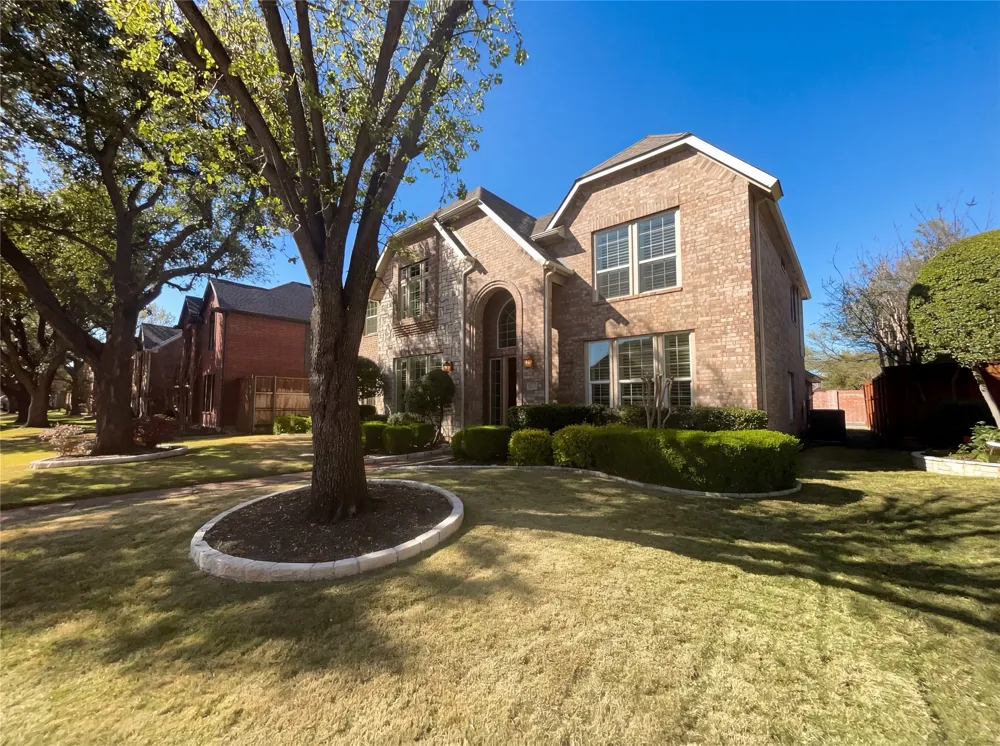 2741 Barrington Drive Plano, TX 75093
